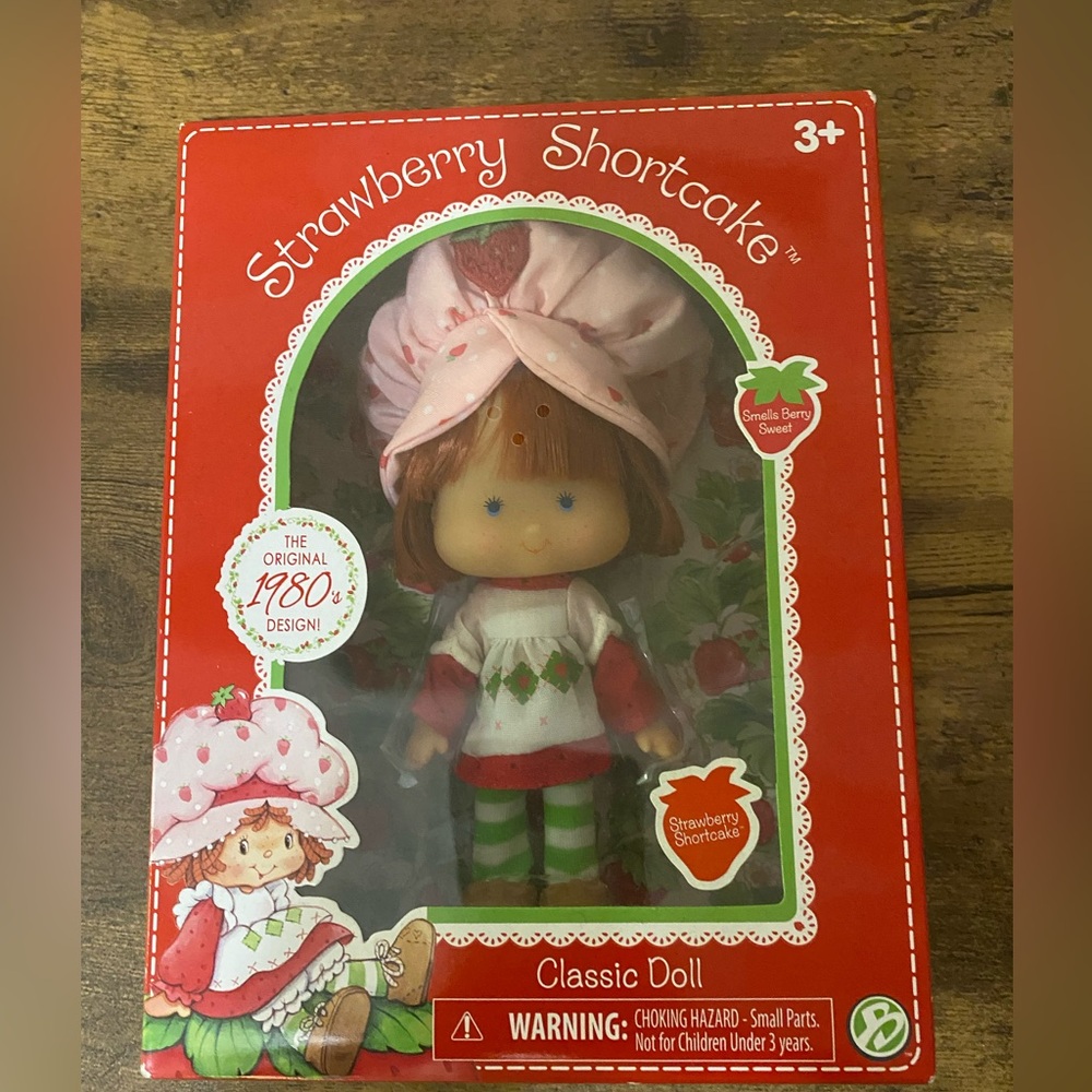 Strawberry Shortcake 80’s design doll